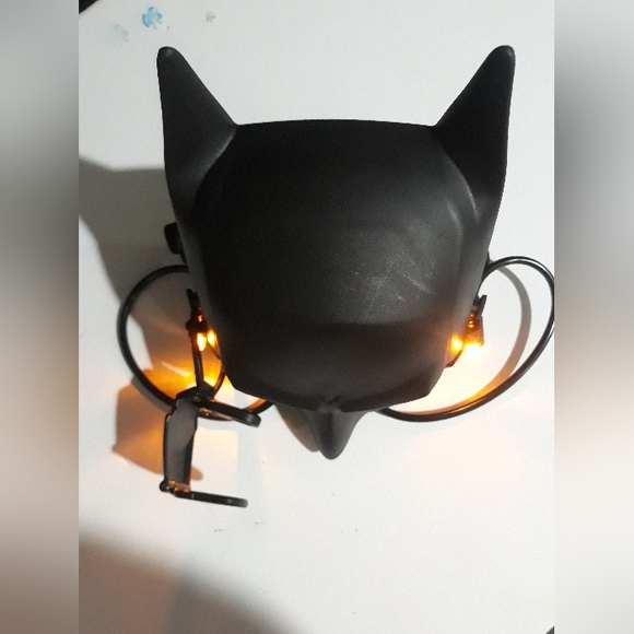 Batman Tech Mask /LED Lights 2x Magnification Lens Creature Chaos - Picture 8 of 10